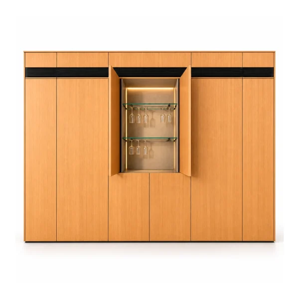 Revestimiento integral en roble con mueble bar oculto